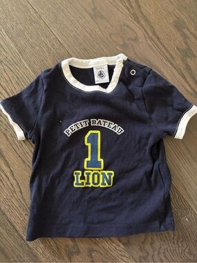 (3/$20) Petit Bateau Navy Short Sleeve Tee with Yellow/White Graphic